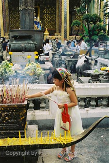 03 Thailand 2002 F1050011 Bangkok Tempelopfer_478